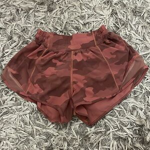 Red Camouflage 2.5 Hotty Hot Lululemon Shorts Size 2